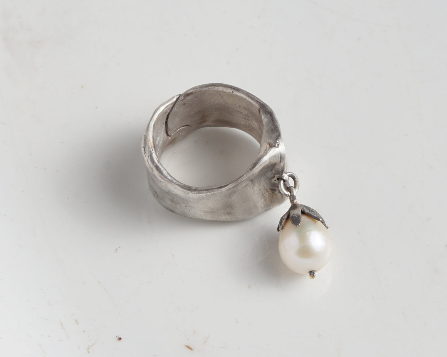 Organic Form Pearl Charm Ring