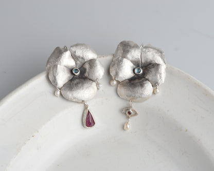 Heartsease Flower Earrings