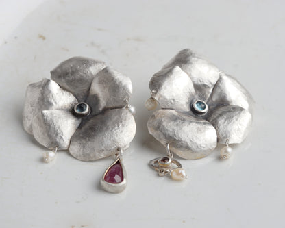 Heartsease Flower Earrings